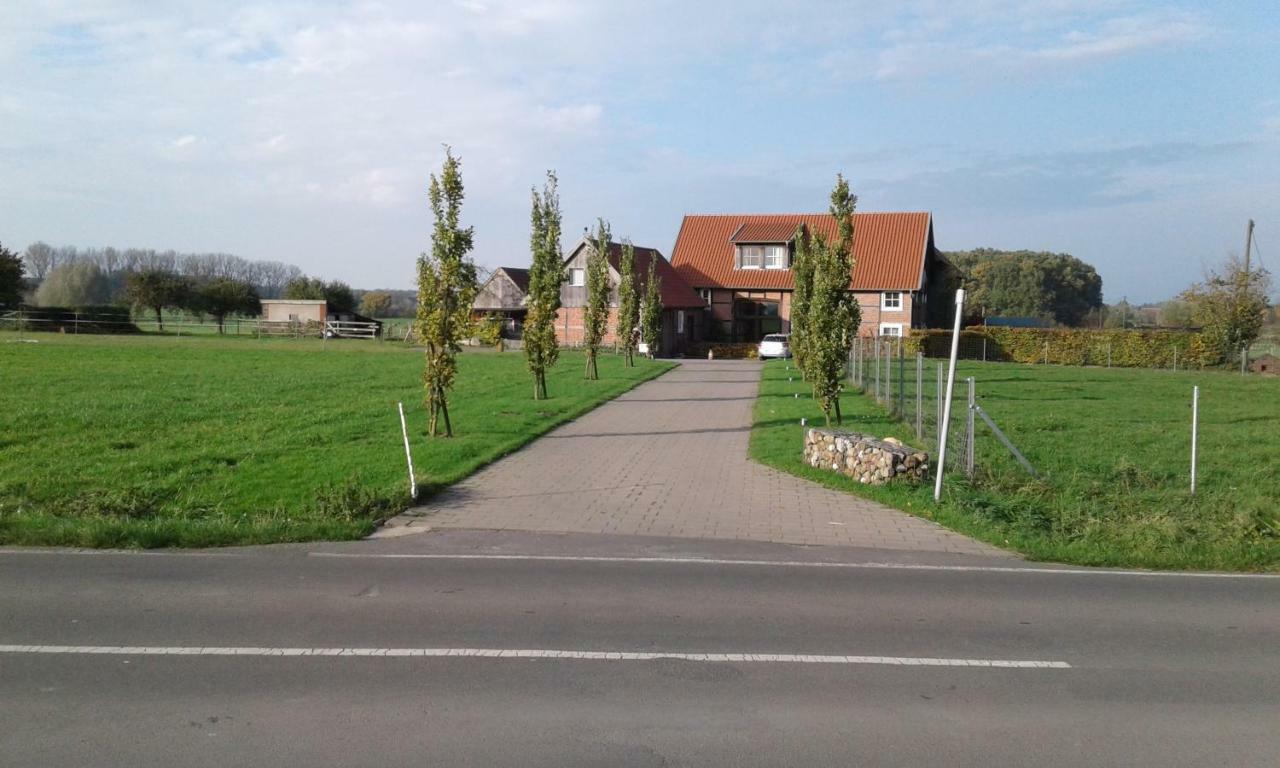 Gemuetliche Ferienwohnung, Laendlich Und Stadtnah, Ruhig Gelegen Rheda-Wiedenbrück Exterior foto