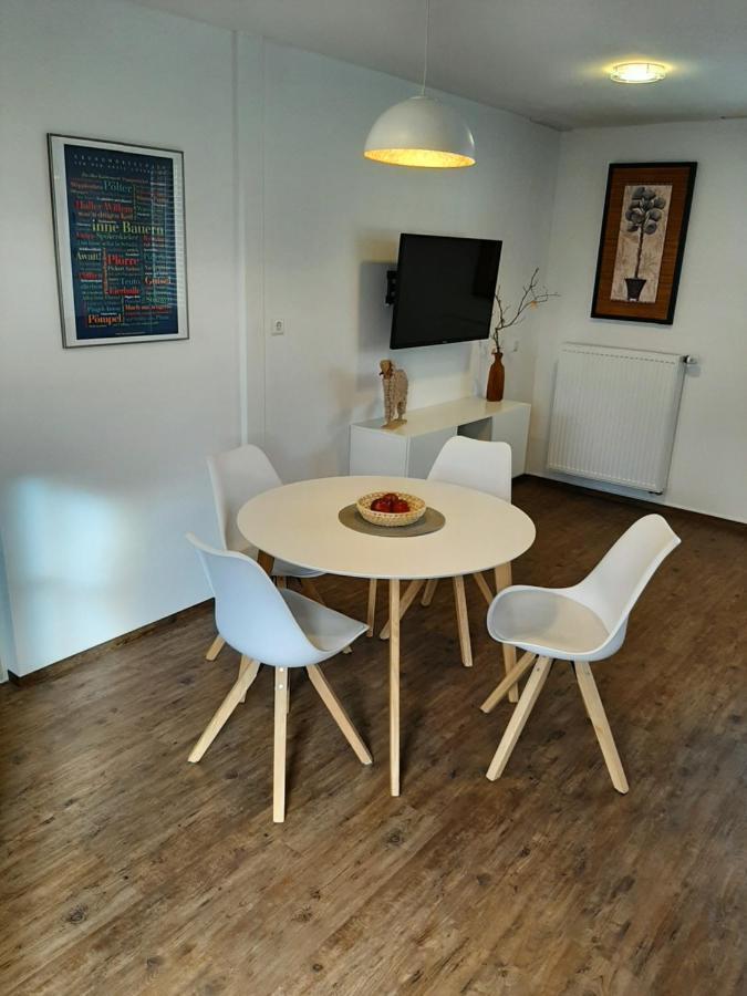 Gemuetliche Ferienwohnung, Laendlich Und Stadtnah, Ruhig Gelegen Rheda-Wiedenbrück Exterior foto